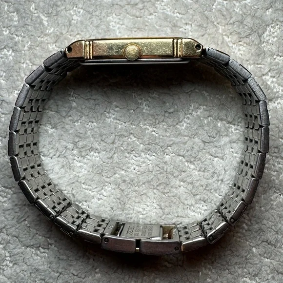 Vintage Seiko Tank Quartz Men's Watch, Champagne Dial with Gold Band